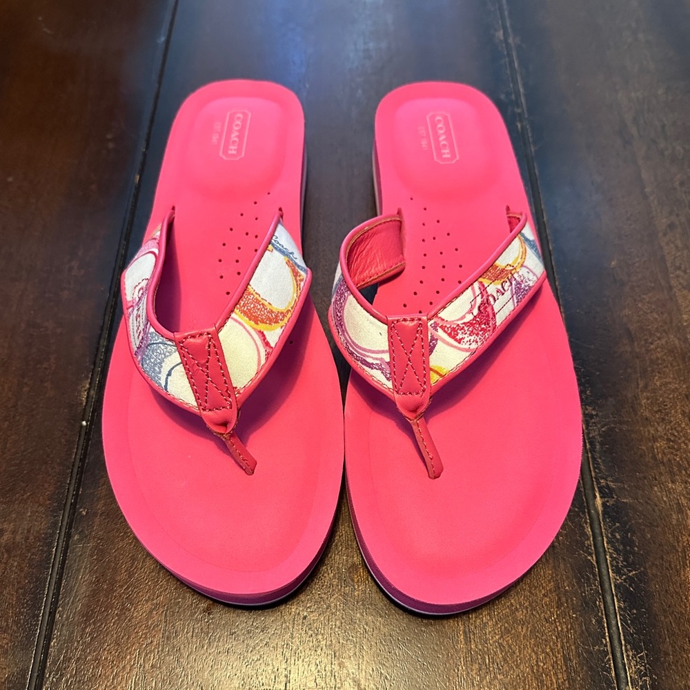 ⭐️NWOT Coach Pink Jolie Flip Flop Thong Sandals Size 11⭐️